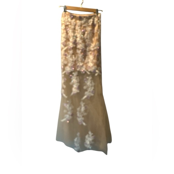 Morilee Madeline Gardner Lace Sequin Detailed Long Maxi ~ Size 2 - Picture 2 of 8